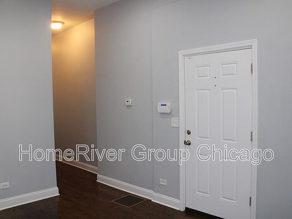 3rd image of 3653 S Giles Ave #1