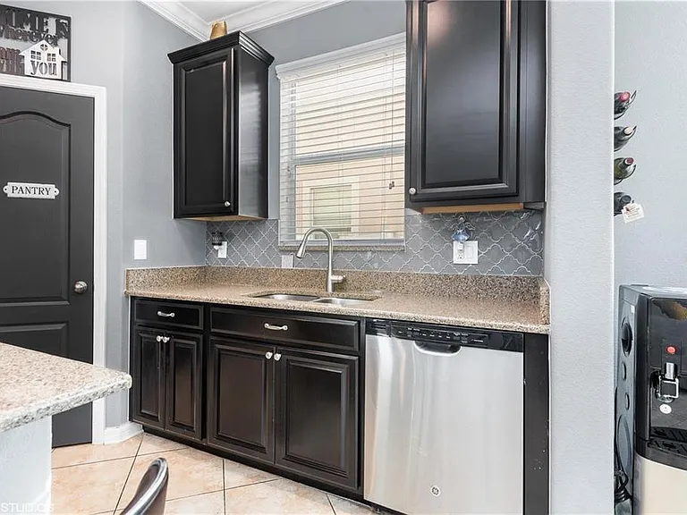 6814 Habitat Dr — Photo 6