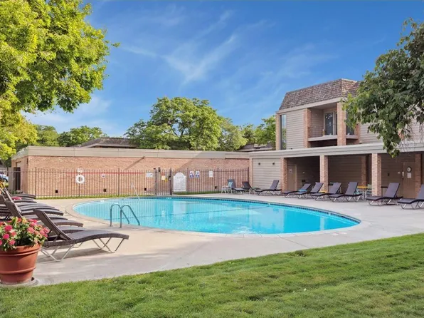 6423 Colony Way APT 1J, Edina, MN 55435