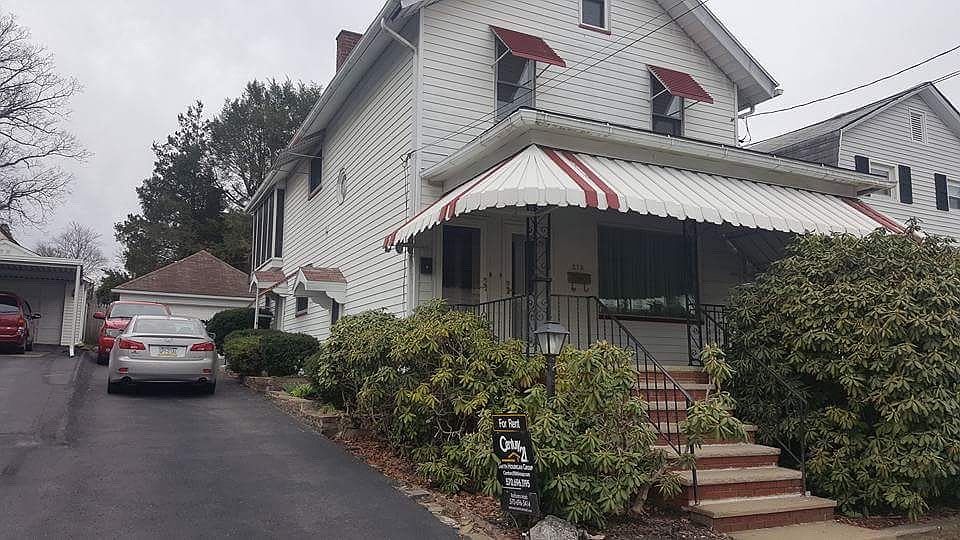1st image of 219 Taft St