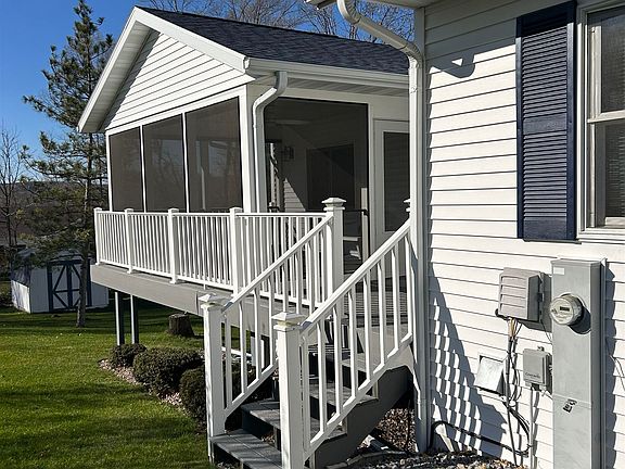 2nd image of 117 Doc Mac Dr
