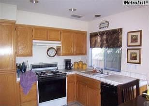 5th image of 1476 Zinnia Way