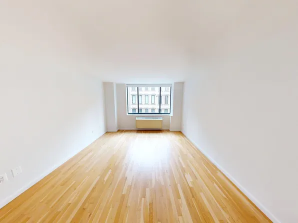 121 Reade Street image 1 of 16