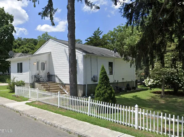 62 Pacific Avenue, Barnegat, NJ 08005