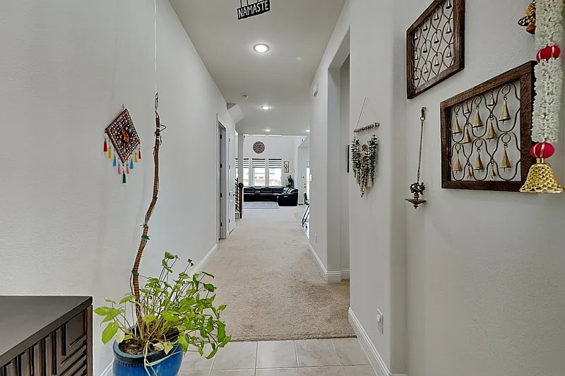 4 bed, 3.5 bath, 3155 sqft, $3,800 — Photo 2