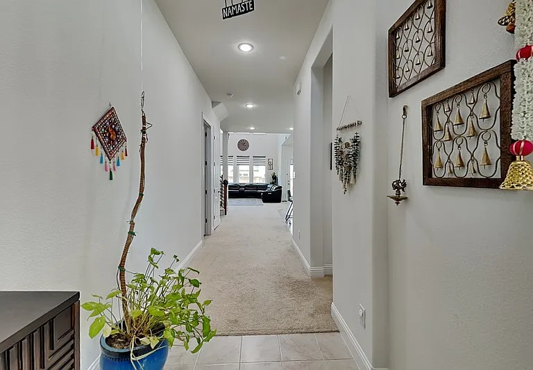 2931 Genevieve Ln — Photo 2
