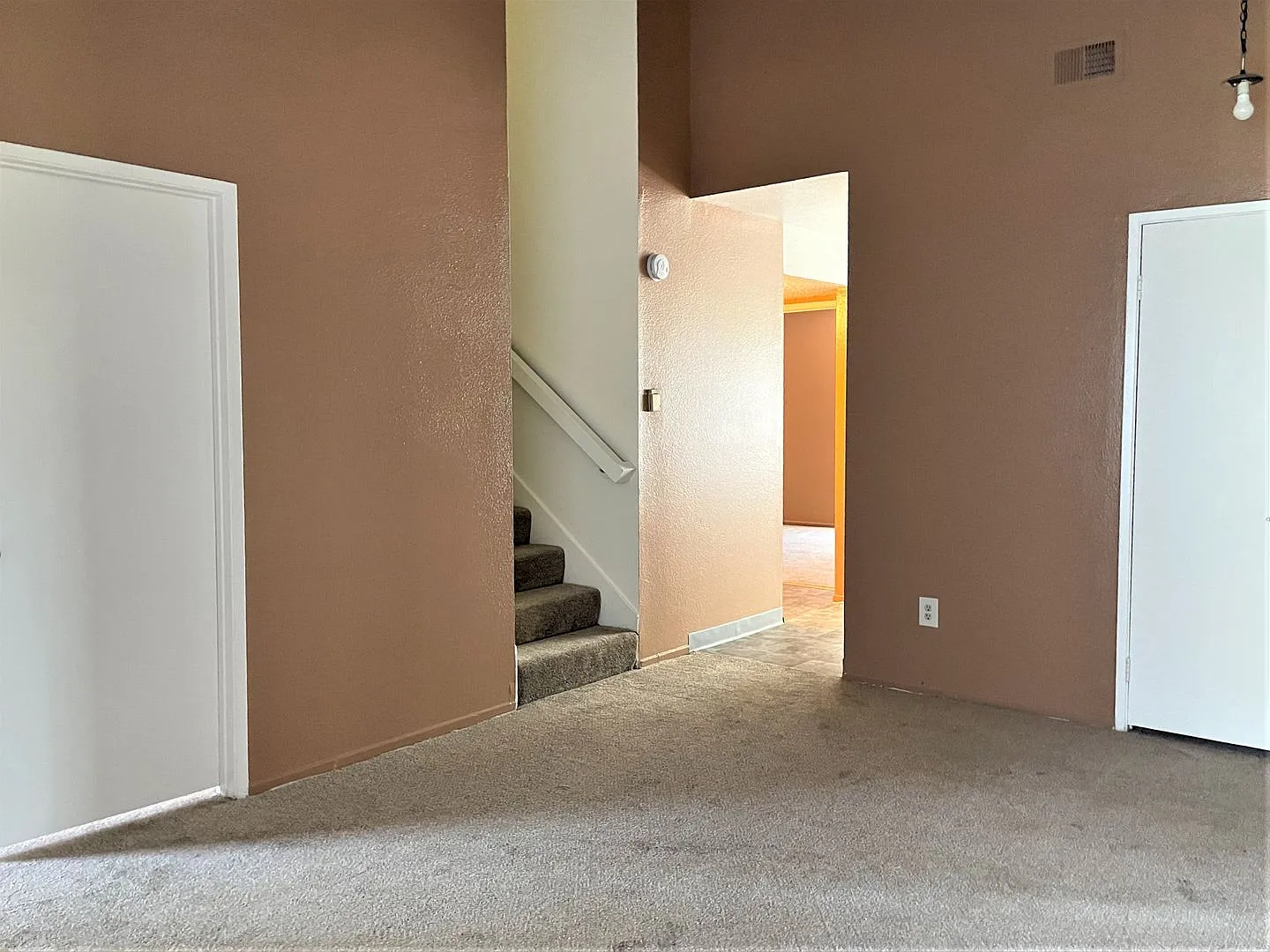 Tierrasanta Townhome in Villa Martinique — Photo 4