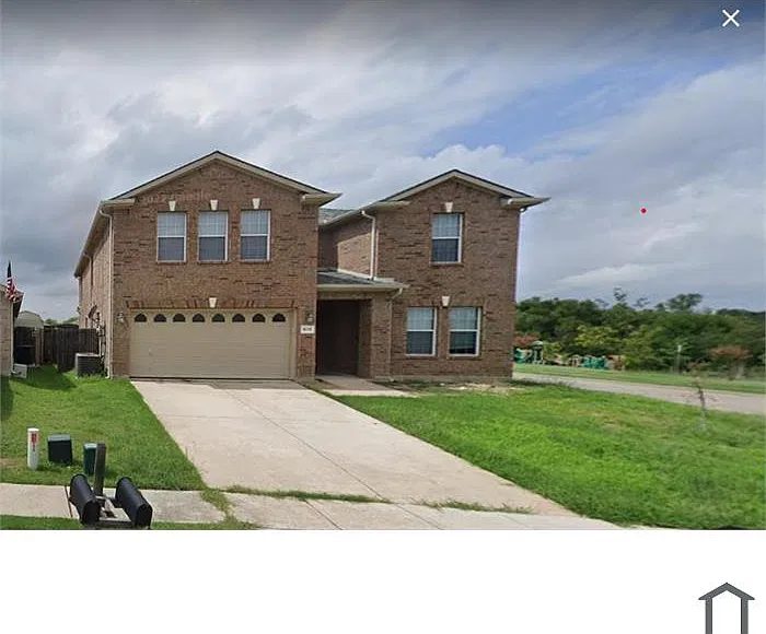 1676 Crown Point Dr