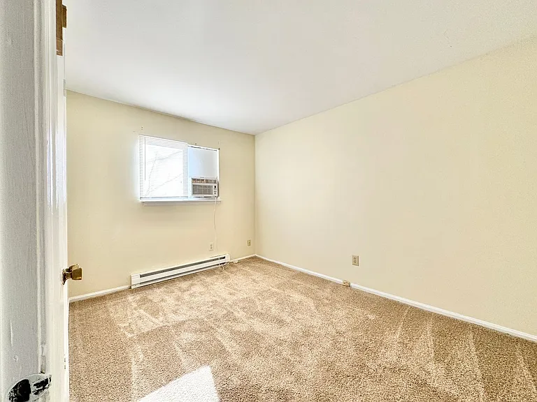 609 Tipperary Dr — Photo 13