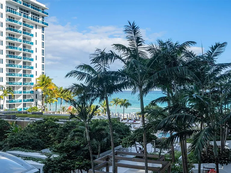 2301 Collins Ave #621 — Photo 15