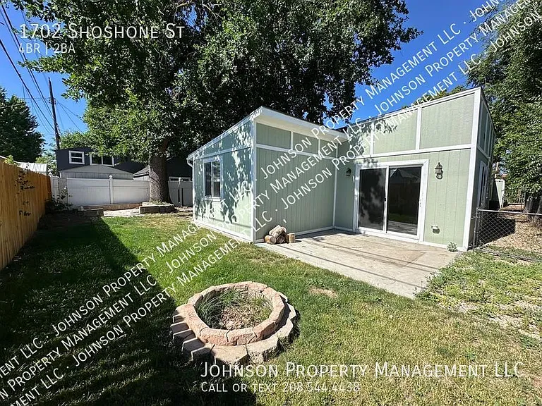 1702 S Shoshone St — Photo 2