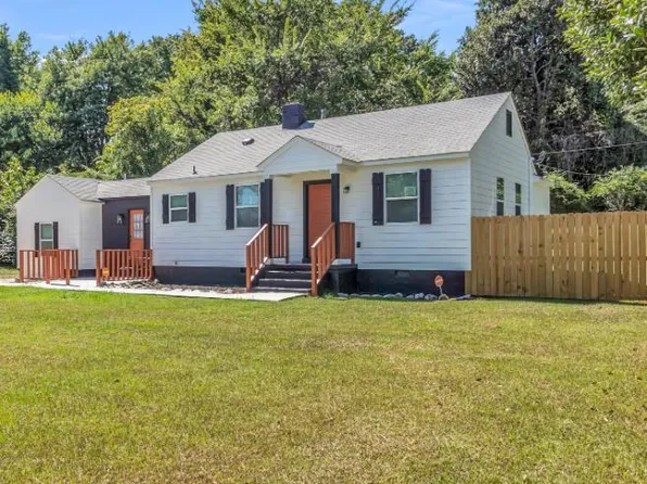 4025 E Whitehaven Park Cir, Memphis, TN 38116