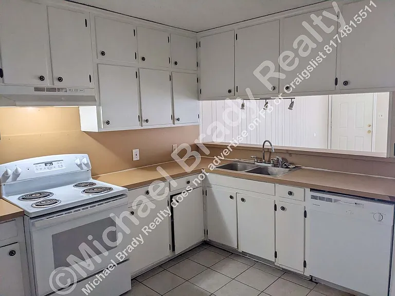 3262 Matthews Dr — Photo 6