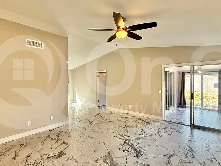 1510 E Taro Ln — Photo 7