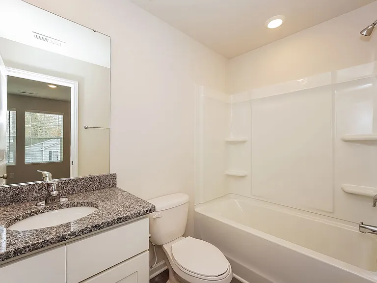 229 Kennerly Ave #D — Photo 13
