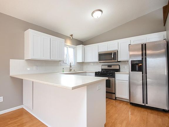 3rd image of 731 115th Ave NE