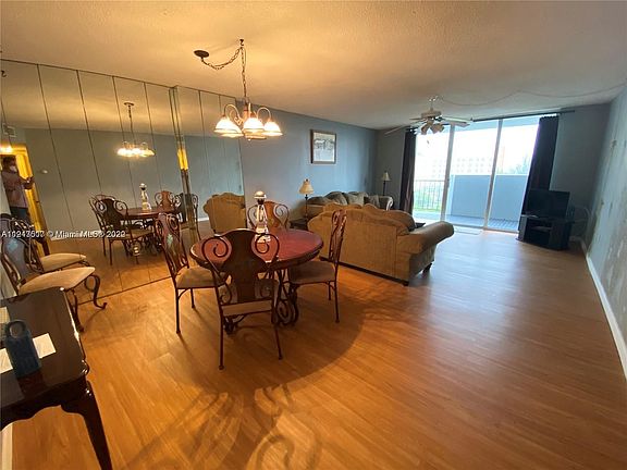 2nd image of 2780 NE 183rd St APT 815