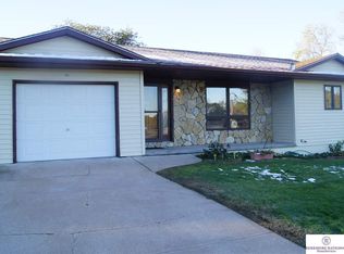 208 E 6th St, Louisville, NE 68037
