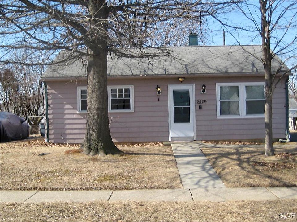 1st image of 2529 East Blvd