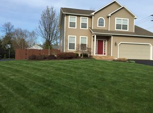 8879 Waterview Cir, Cicero, NY 13039