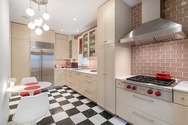 Sold by Compass | media 9