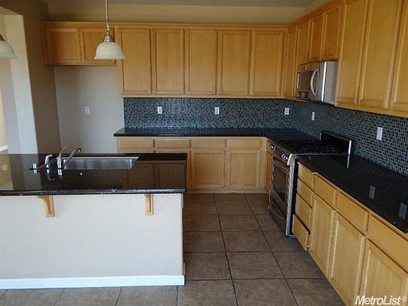 5th image of 3624 Hume St