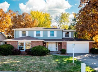 6520 N Talisman Ter, Peoria, IL 61615