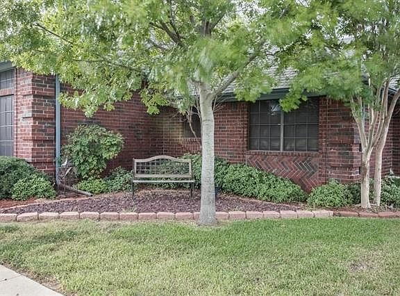 3rd image of 237 Cross Creek Ct