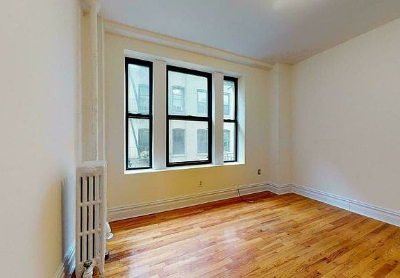 4th image of 324 W 84th St APT 3D