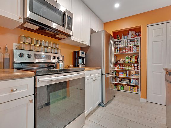 5th image of 135 Portland Avenue #506