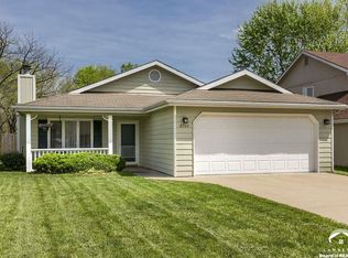 2704 Meadow Dr, Lawrence, KS 66047