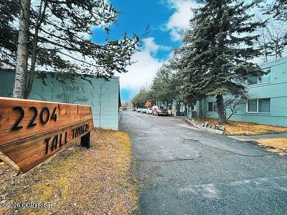 3rd image of 2204 W Northern Lights Blvd