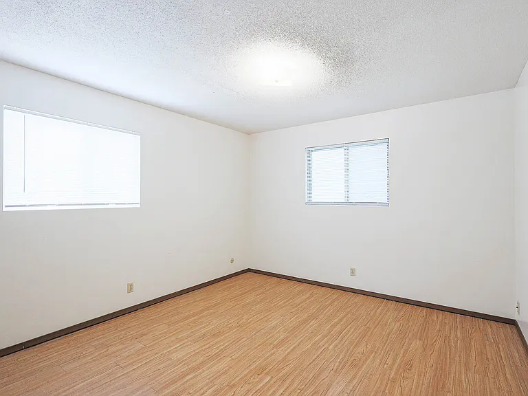 1728 S 14th St #13 — Photo 8