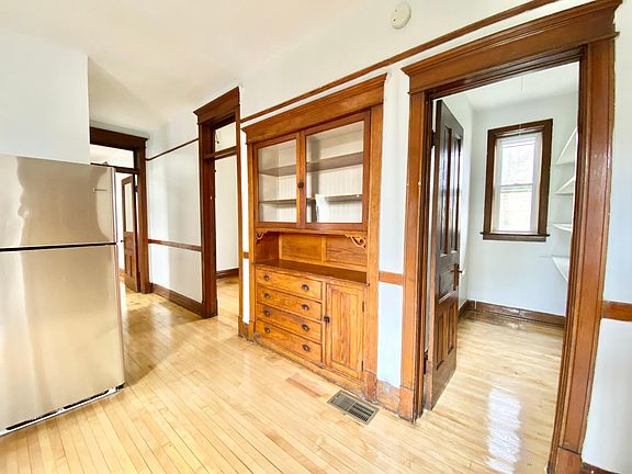 3rd image of 2421 S Drake Ave #1R