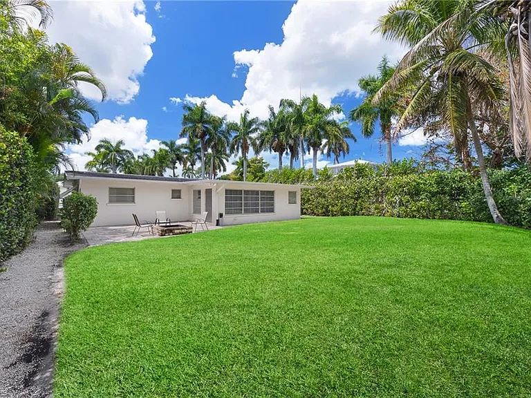 1051 Cypress Woods Dr — Photo 23