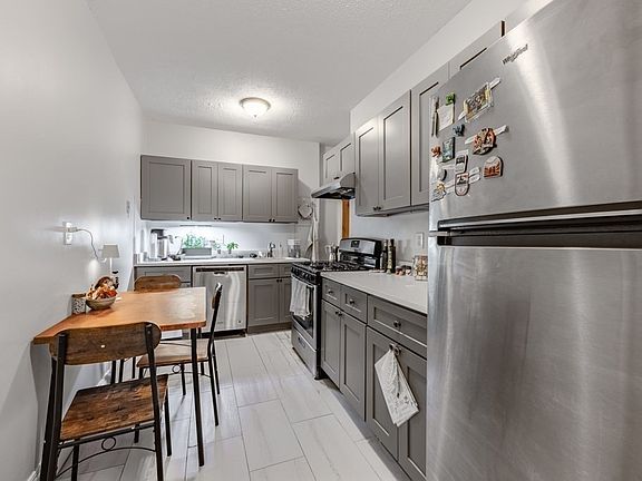 4th image of 189 Chestnut Hill Ave APT 11