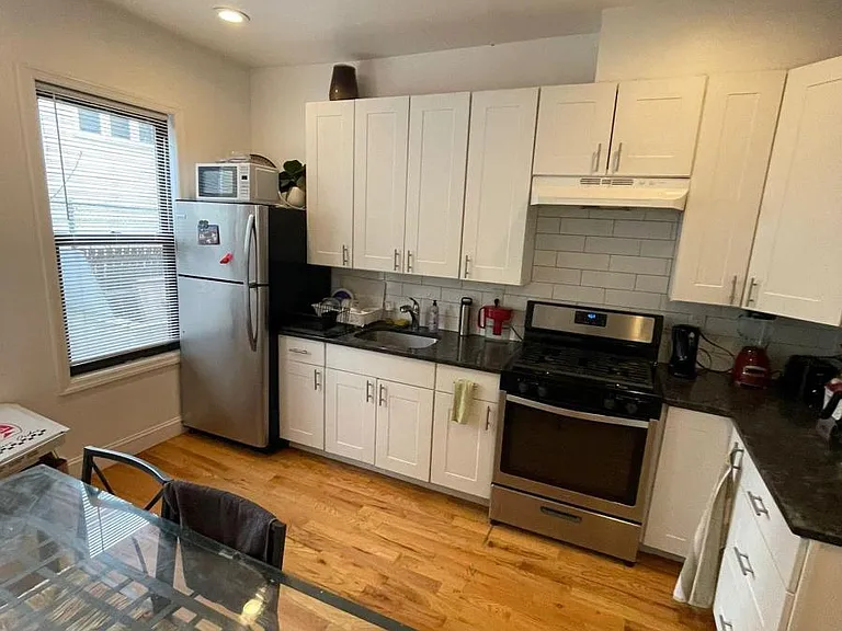 137 De Kalb Ave #1 — Photo 15