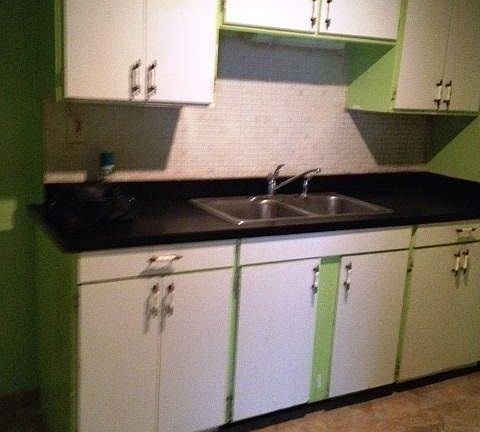 2nd image of 1484 Caswell Ct