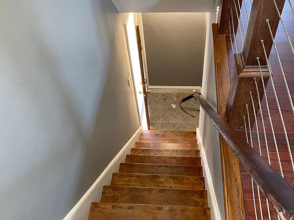 1st image of 17218 144th Ave Floor 2