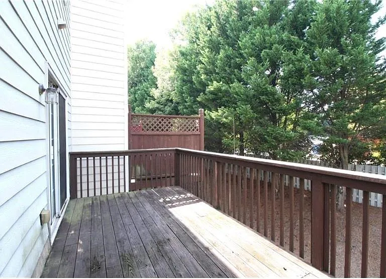 3915 Howell Park Rd — Photo 17