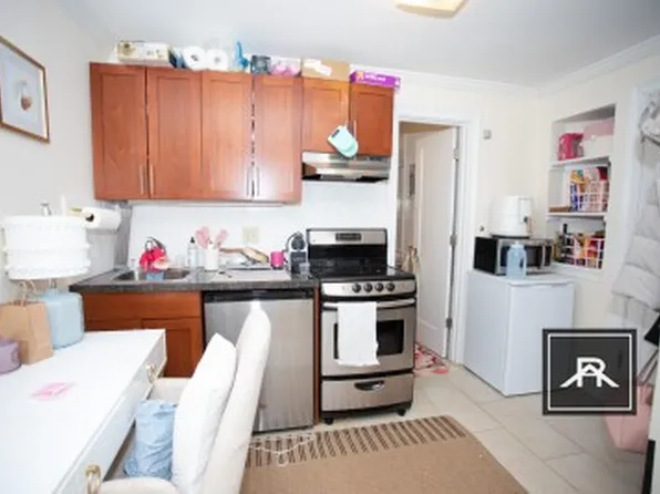 901 Beacon St, Boston, MA