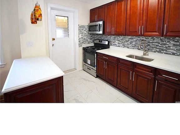 4th image of 3029 50th St