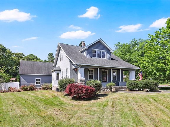 3rd image of 543 Amostown Rd