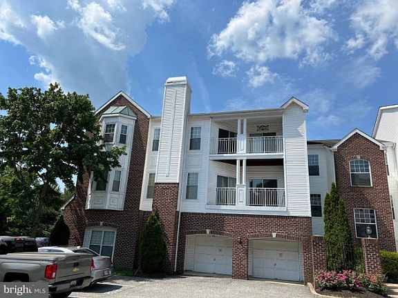 2nd image of 1305 Cranesbill Ct Unit 301