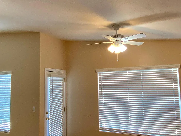 3041 E Loretta Dr — Photo 23