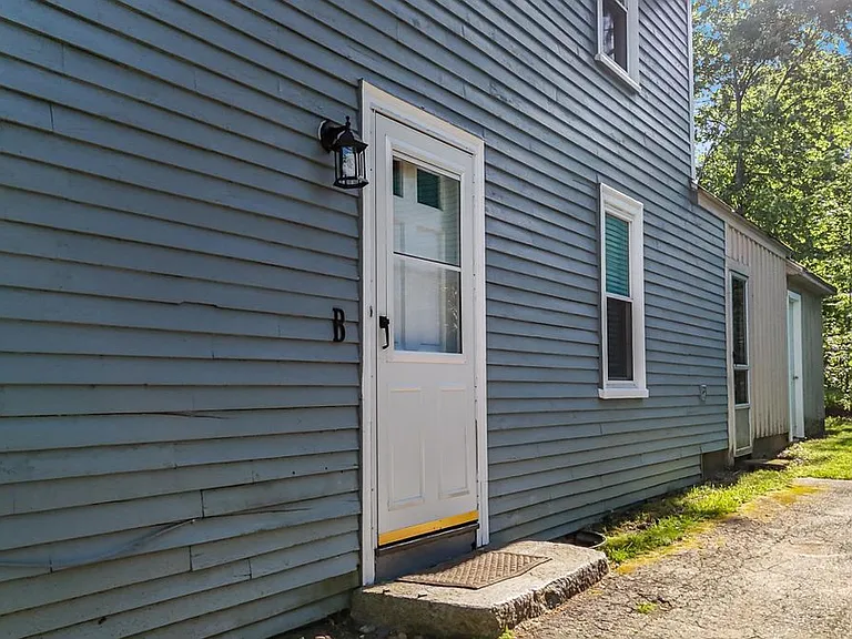 137 Locust St — Photo 18