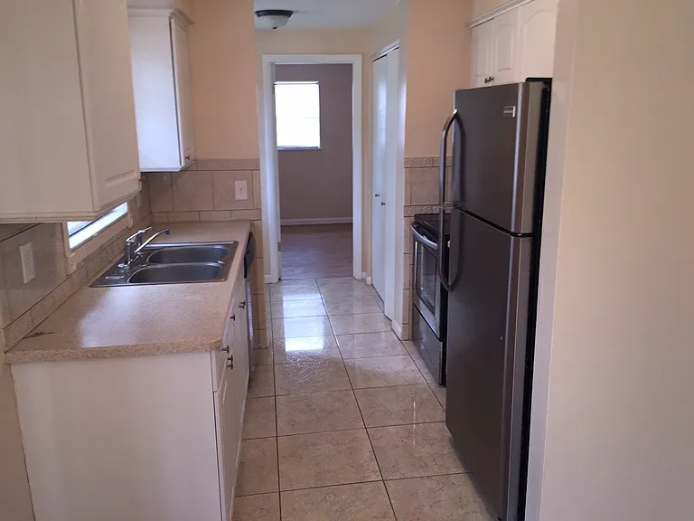 247 Oakwood Dr — Photo 4