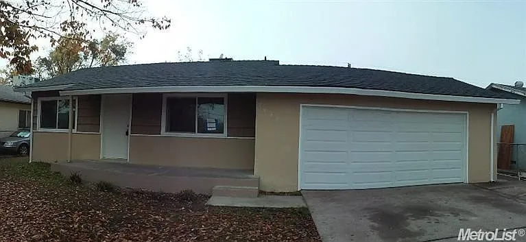 7678 Laurie Way photo 1