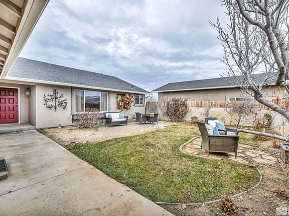 3rd image of 3405 Lakeshore Dr