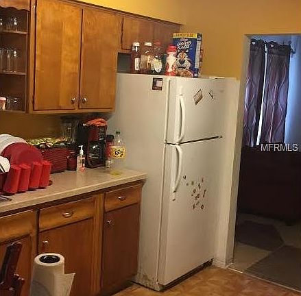 3rd image of 1222 W 8th St